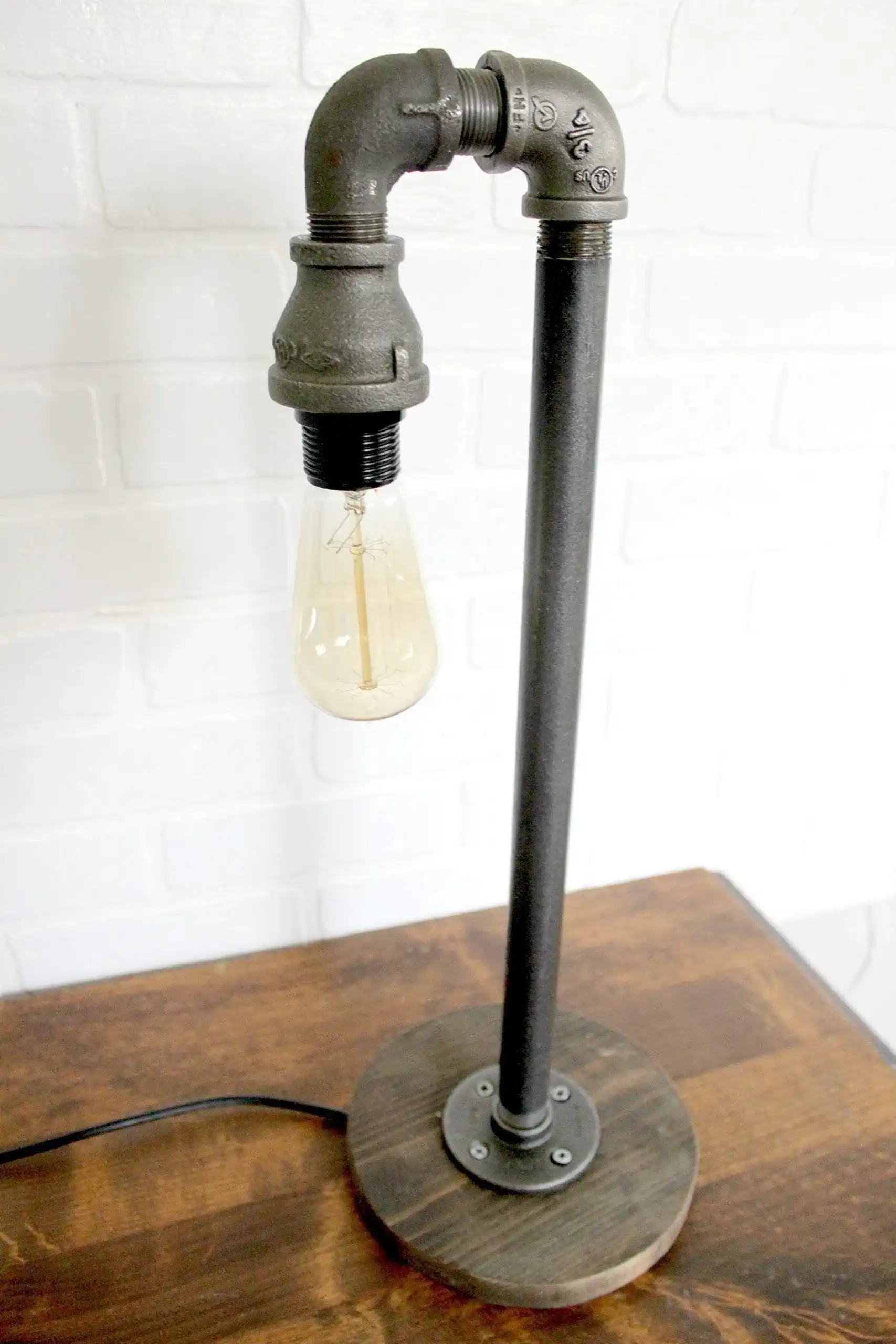 Konlite industrial pipe table lamp